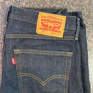 Barely used Levi’s 502 mens jeans. 32X32